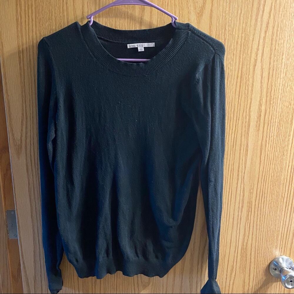 GAP Solid Black Modest Crewneck Sweater Size XS